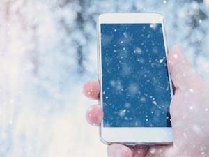 cell phone in snow